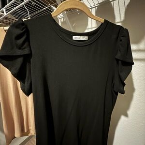 Nikibiki Elegant Black Puff Sleeve Top